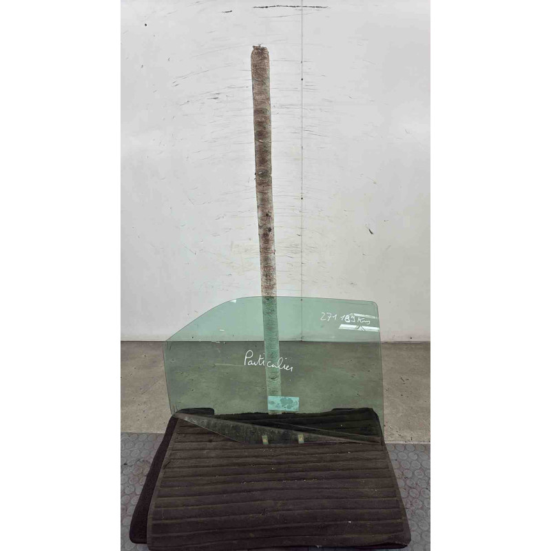 Vitre arriere droit CITROEN XSARA Photo n°1