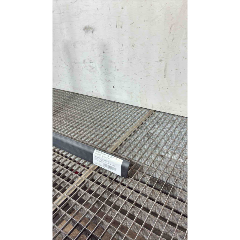 Baguette de porte avant gauche RENAULT CLIO 3 Photo n°4