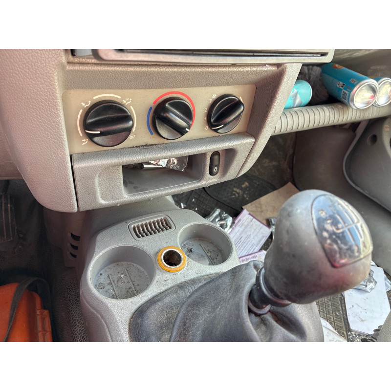Vitre avant gauche RENAULT KANGOO 1 Photo n°19