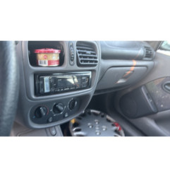 Poignee interieur avant gauche RENAULT CLIO 2