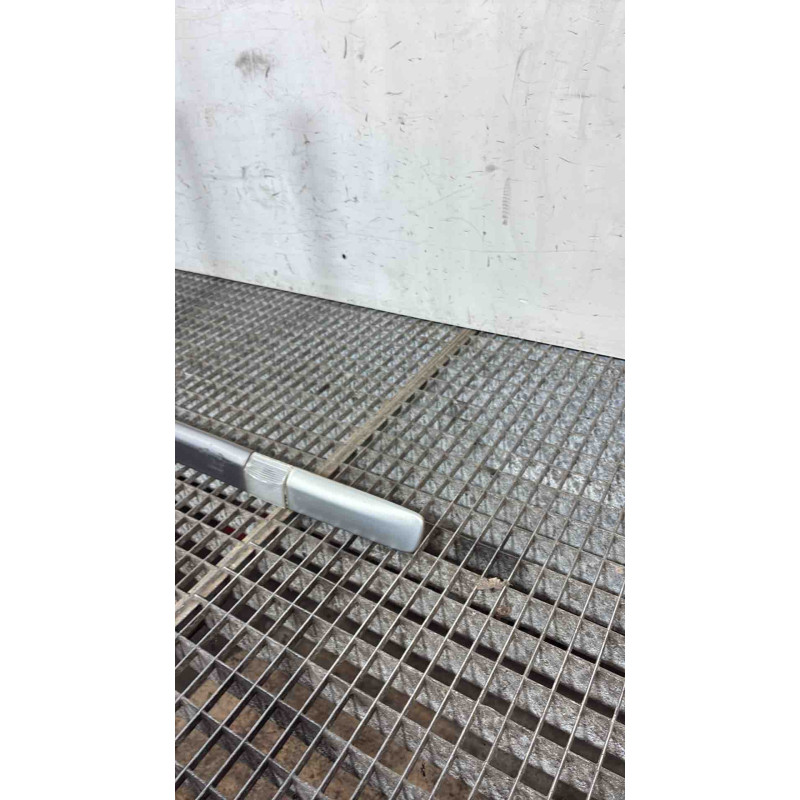Baguette de porte avant droite RENAULT CLIO 3 Photo n°2