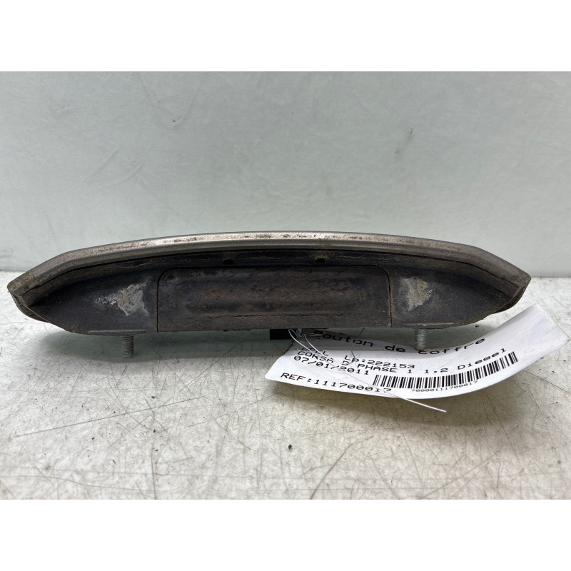 Bouton de coffre OPEL CORSA D Photo n°1