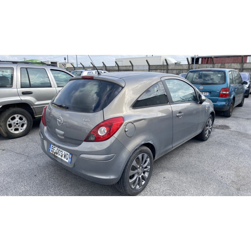 Bouton de coffre OPEL CORSA D Photo n°8