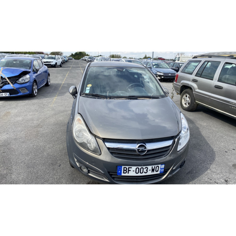 Bouton de coffre OPEL CORSA D Photo n°13
