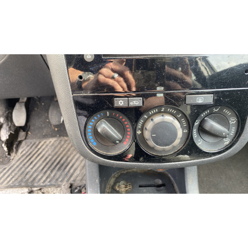 Bouton de coffre OPEL CORSA D Photo n°20