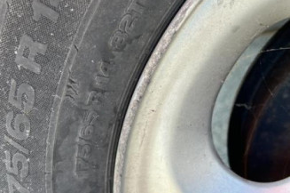 Pretensionneur de ceinture avant droit PEUGEOT 206