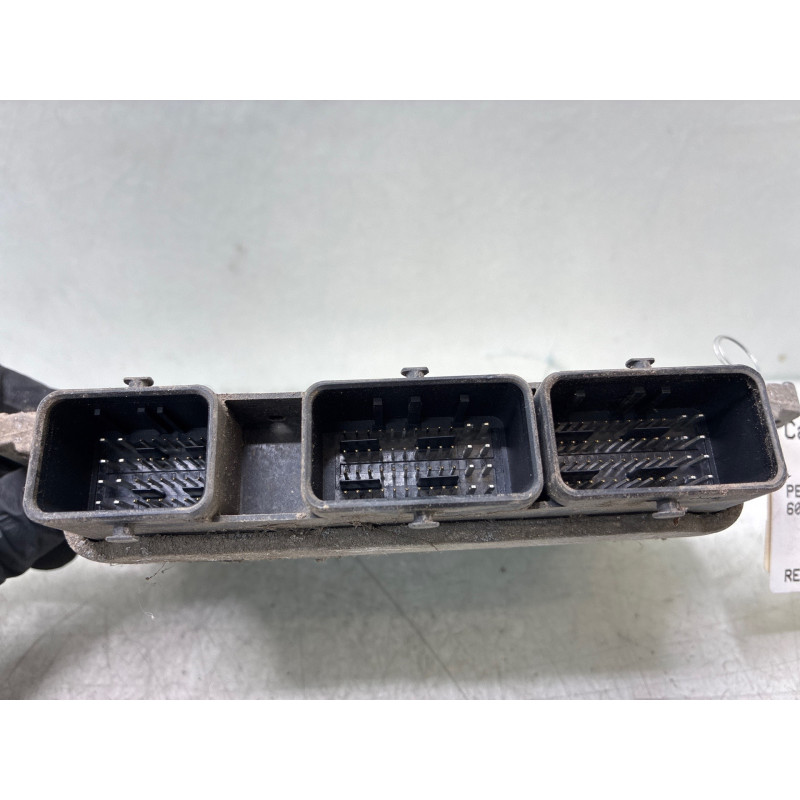 Calculateur moteur PEUGEOT 607 Photo n°3