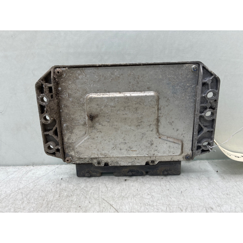 Calculateur moteur PEUGEOT 607 Photo n°4