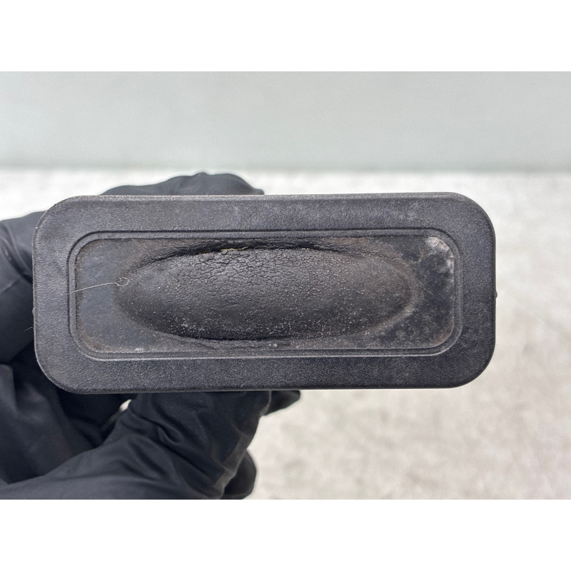 Bouton de coffre RENAULT MEGANE 3 Photo n°3