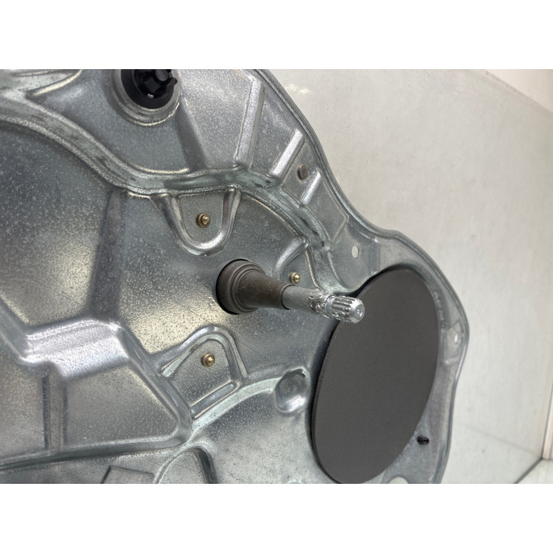Leve vitre mecanique arriere gauche VOLKSWAGEN POLO 4 Photo n°4