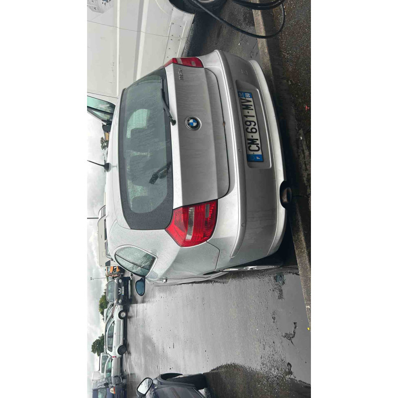 BMW SERIE 1 E81 118d 2.0D - 16V TURBO Photo n°15