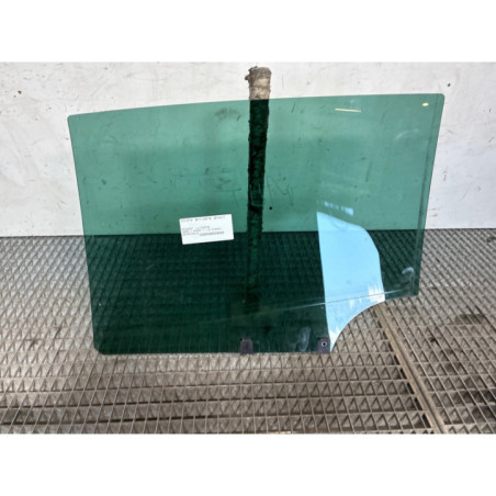 Vitre arriere droit PEUGEOT 3008 1 Photo n°1