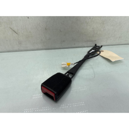 Attache ceinture avant droit PEUGEOT 3008 1