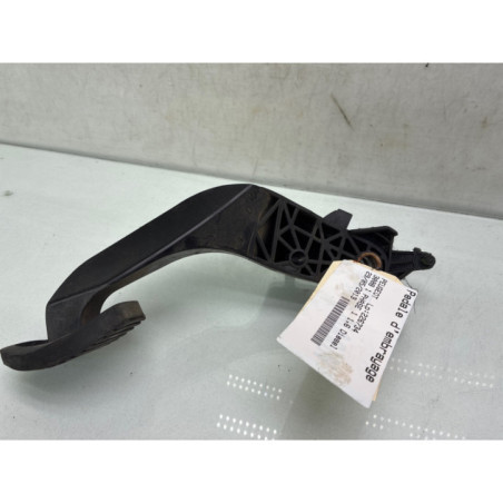 Pedale d'embrayage PEUGEOT 3008 1