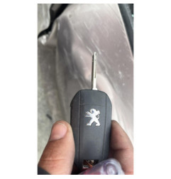 Pare choc arriere PEUGEOT 208 1