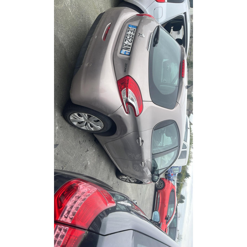 Pare choc arriere PEUGEOT 208 1 Photo n°16