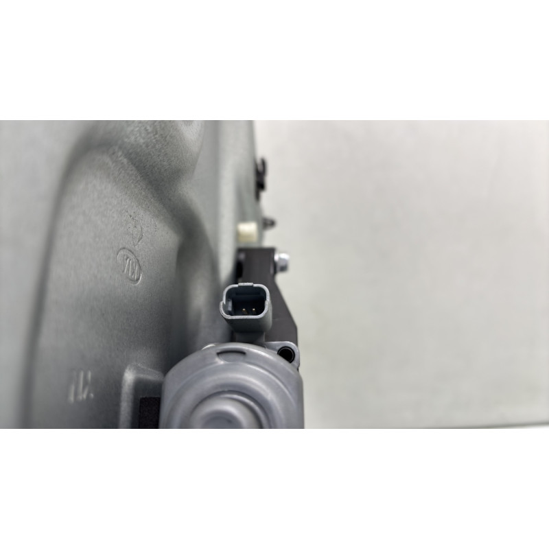 Leve vitre electrique arriere droit KIA VENGA Photo n°4
