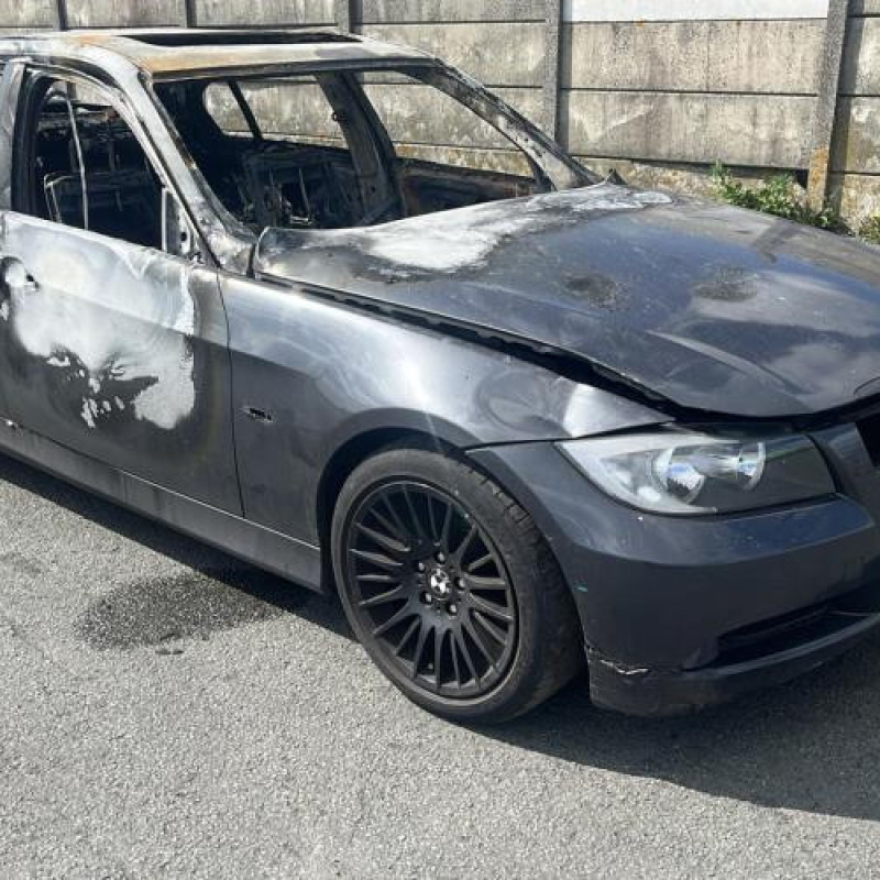 Bouchon de carburant BMW SERIE 3 E90 Photo n°4