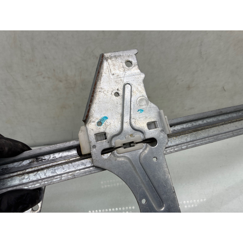 Leve vitre electrique avant droit PEUGEOT 307 Photo n°4