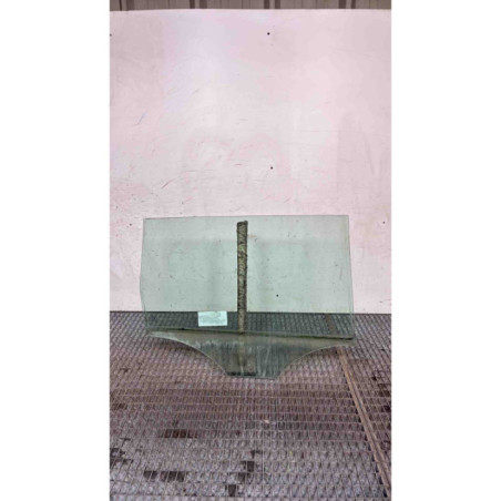 Vitre arriere droit VOLKSWAGEN PASSAT 5 Photo n°1