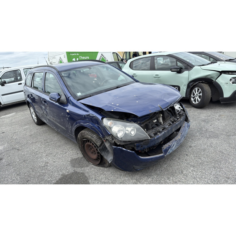 Vitre arriere droit OPEL ASTRA H Photo n°10