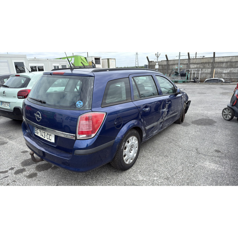 Vitre arriere droit OPEL ASTRA H Photo n°11