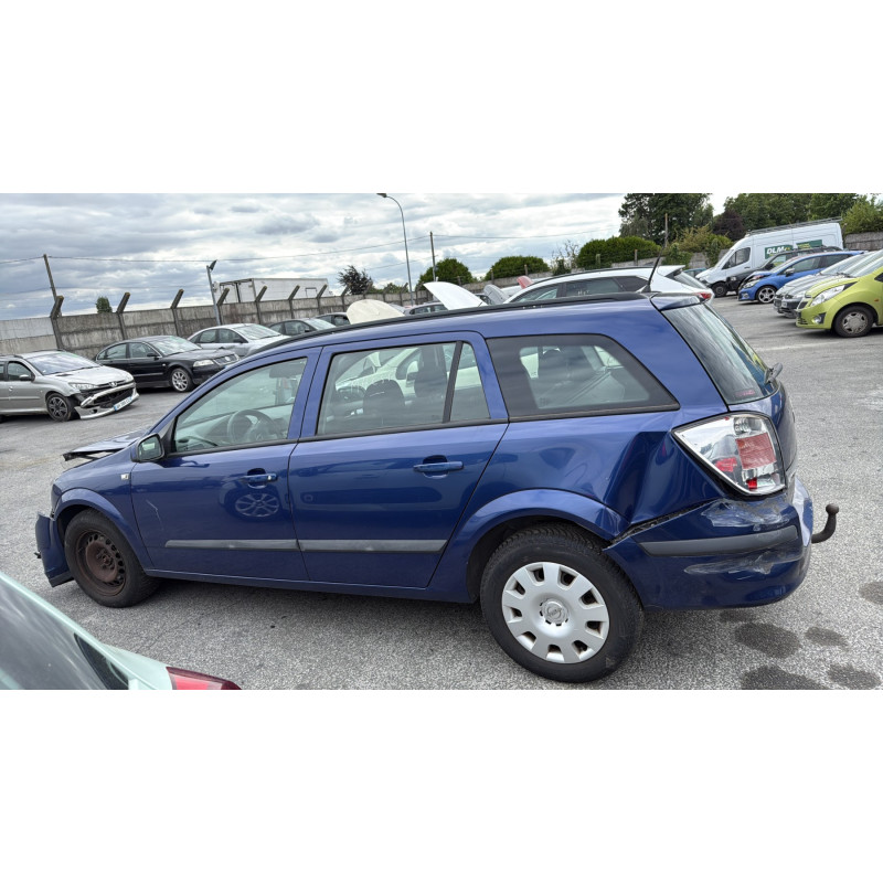 Vitre arriere droit OPEL ASTRA H Photo n°14