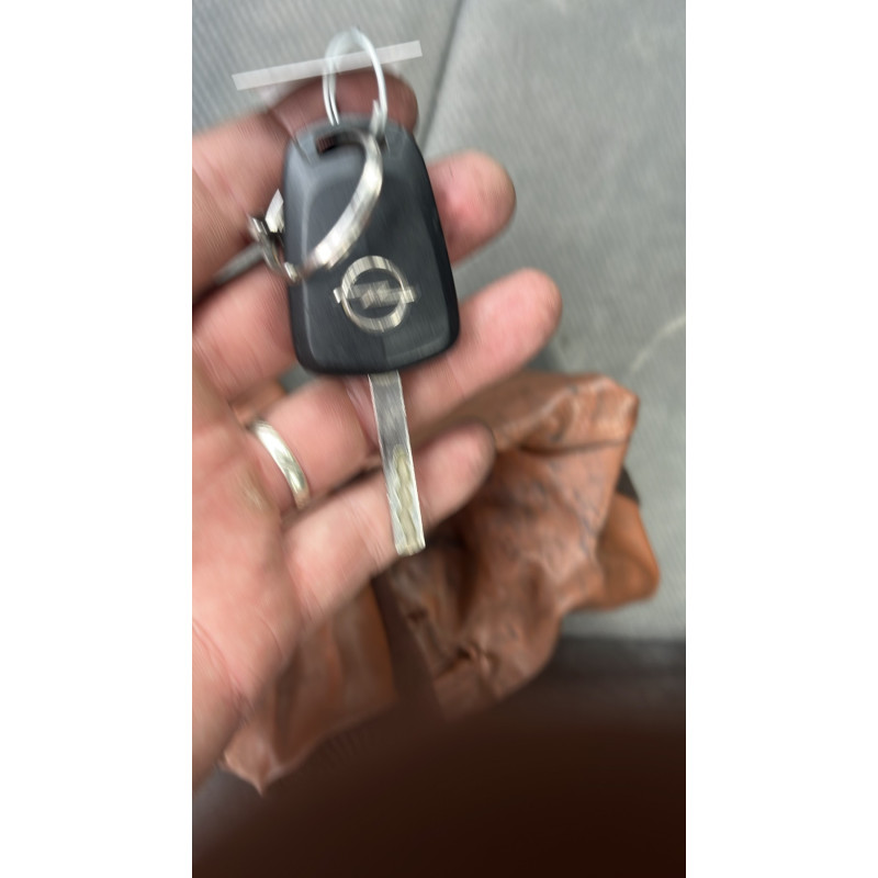 Vitre avant gauche OPEL ASTRA H Photo n°8