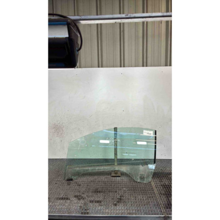 Vitre avant gauche PEUGEOT 207