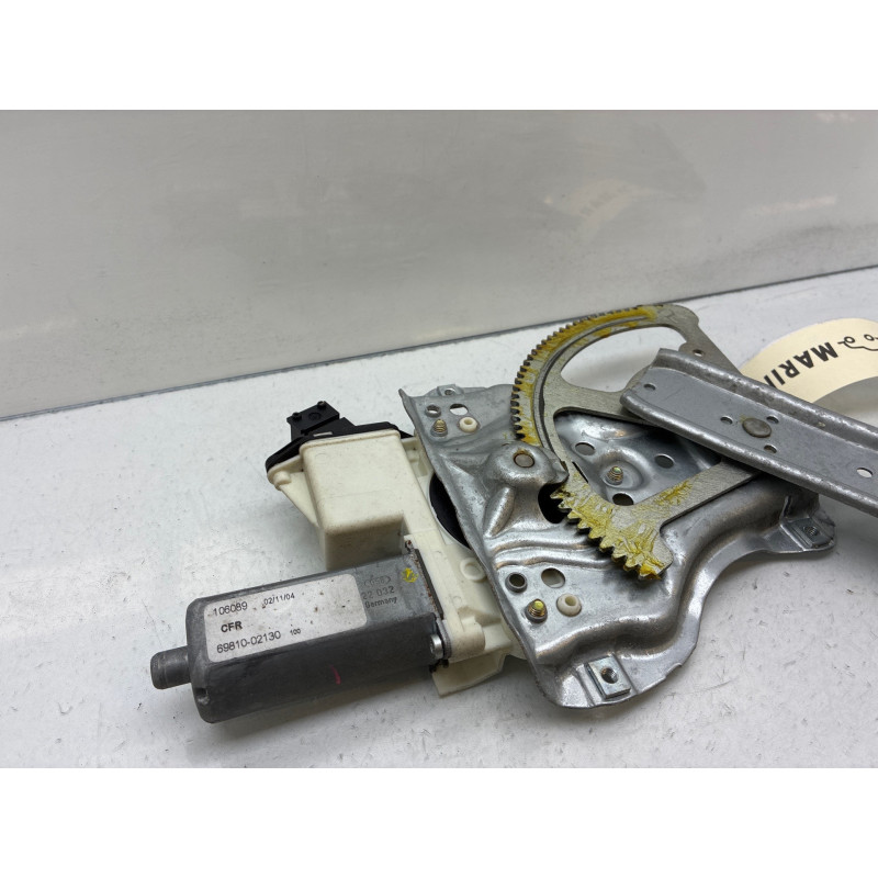 Leve vitre electrique avant droit TOYOTA COROLLA 10 Photo n°5