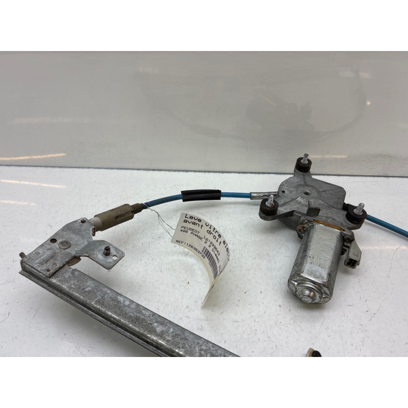 Leve vitre electrique avant droit PEUGEOT 406 Photo n°3
