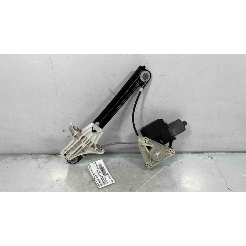Leve vitre electrique arriere droit VOLKSWAGEN POLO 5 Photo n°3