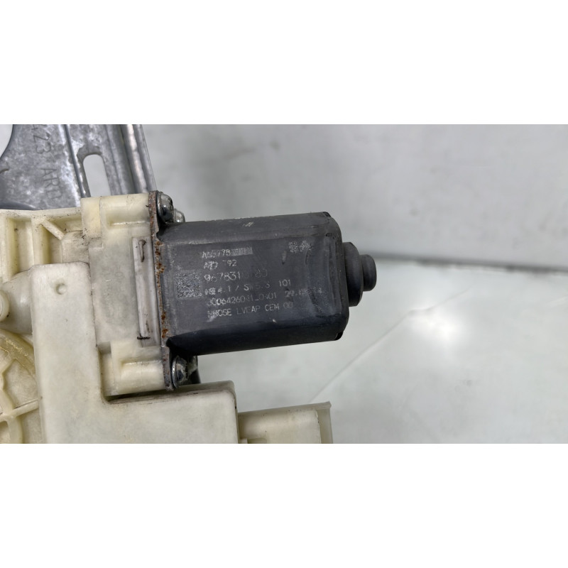 Leve vitre electrique arriere droit PEUGEOT 308 2 SW Photo n°2