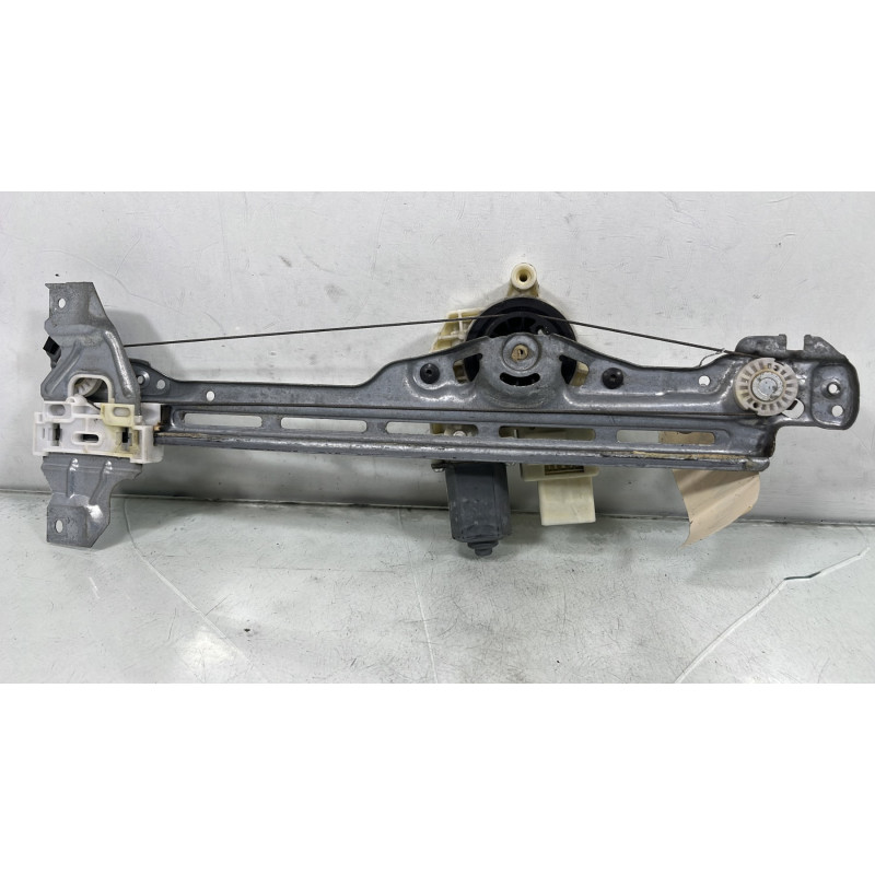 Leve vitre electrique arriere droit PEUGEOT 308 2 SW Photo n°3