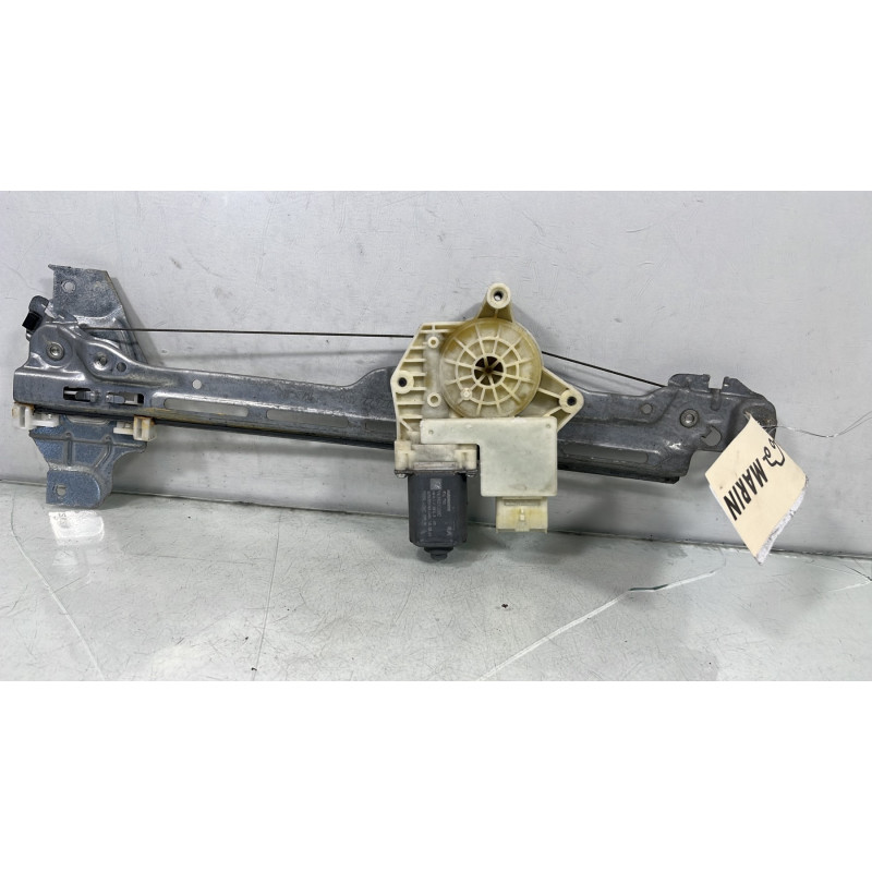 Leve vitre electrique arriere gauche PEUGEOT 308 2 SW Photo n°1