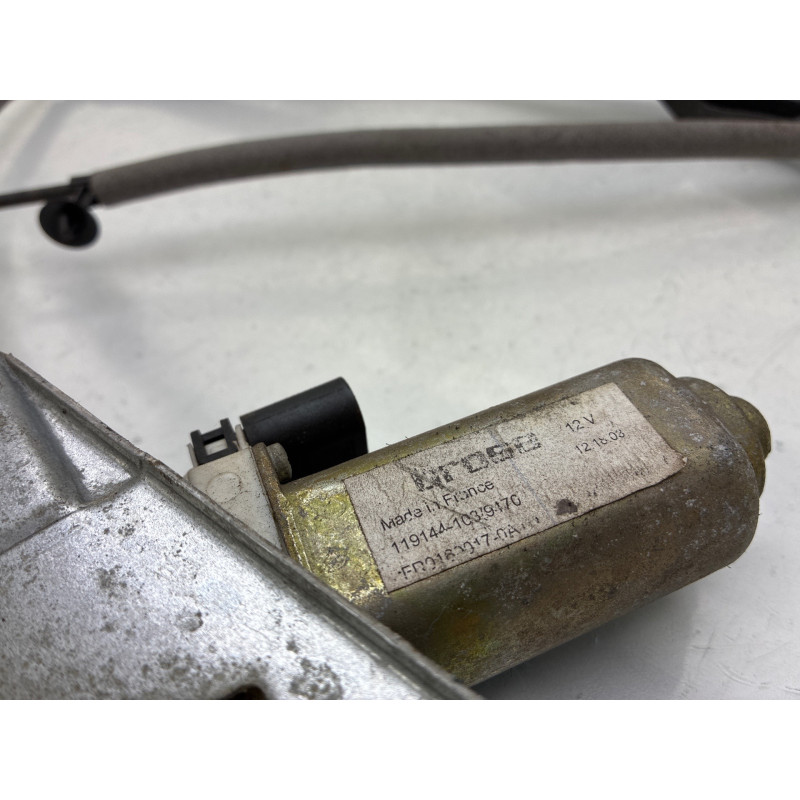 Leve vitre electrique avant gauche FORD FOCUS 1 Photo n°2