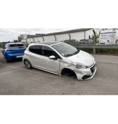 Ecran GPS PEUGEOT 208 1