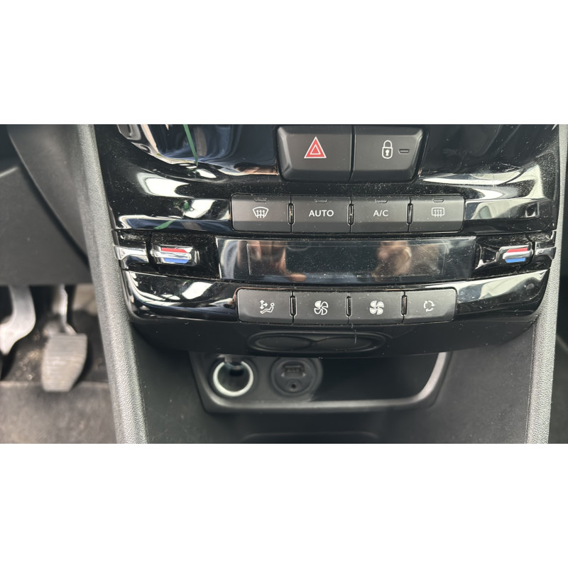 Ecran GPS PEUGEOT 208 1 Photo n°11