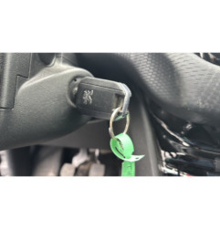 Ecran GPS PEUGEOT 208 1