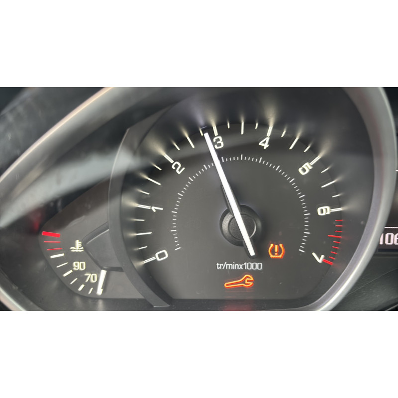 Ecran GPS PEUGEOT 208 1 Photo n°14