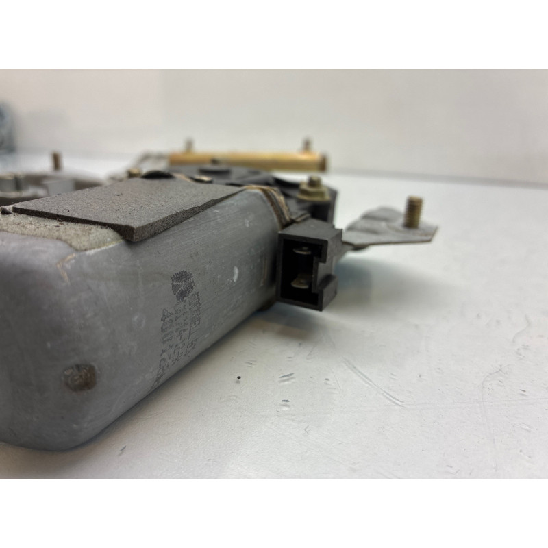 Leve vitre electrique avant droit PEUGEOT 205 Photo n°1
