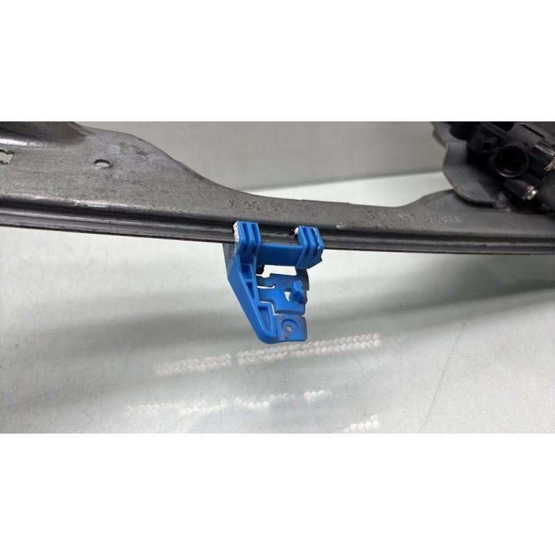 Leve vitre electrique avant droit RENAULT MODUS Photo n°4