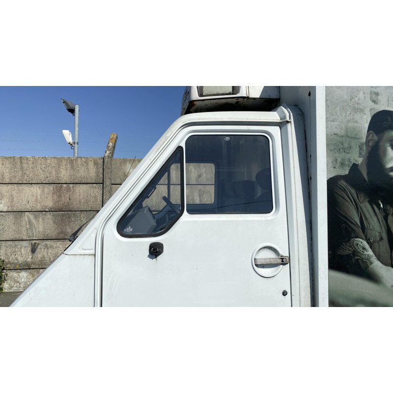 Calandre RENAULT MASTER 1 Photo n°15