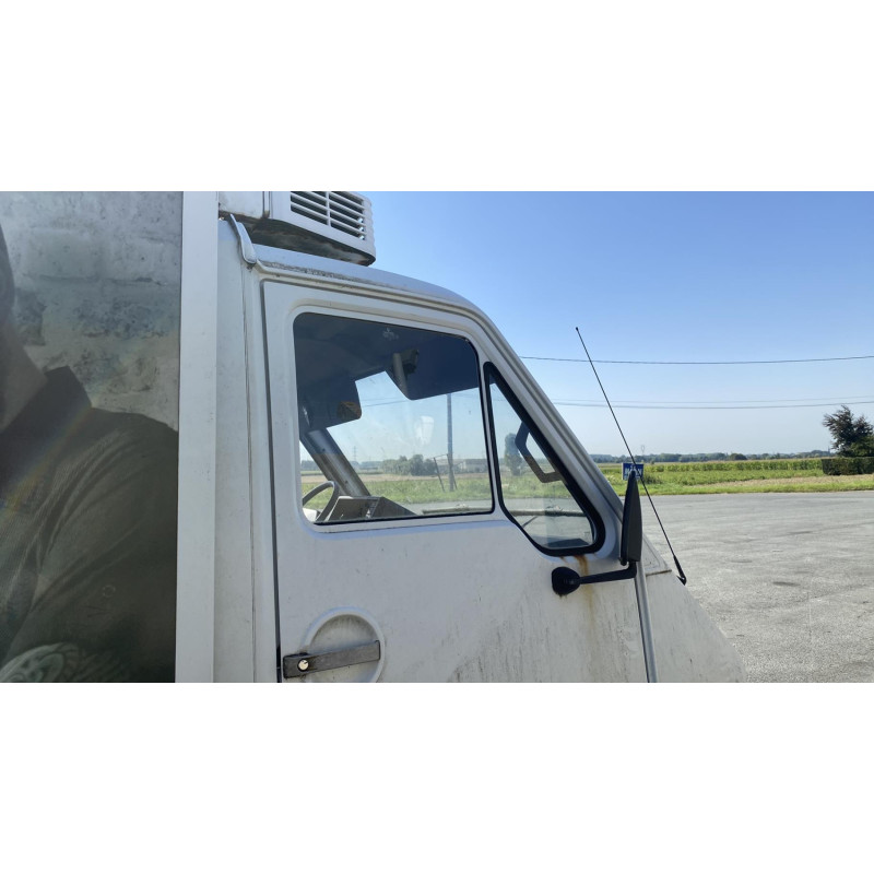 Custode avant gauche (porte) RENAULT MASTER 1 Photo n°6