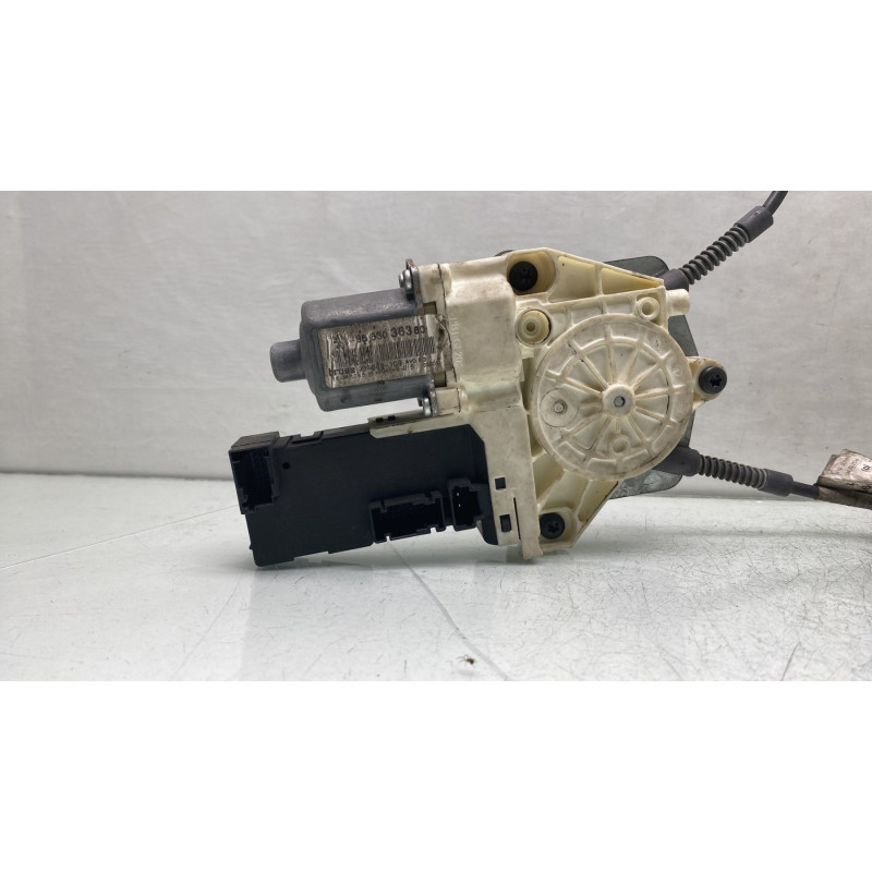 Leve vitre electrique avant droit PEUGEOT 407 Photo n°6