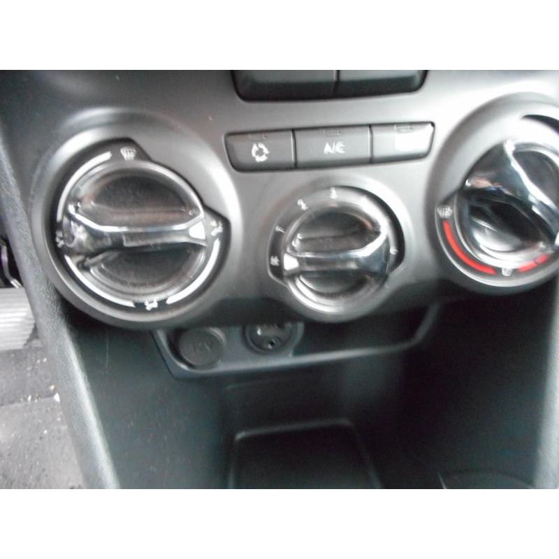 Ecran GPS PEUGEOT 208 1 Photo n°14
