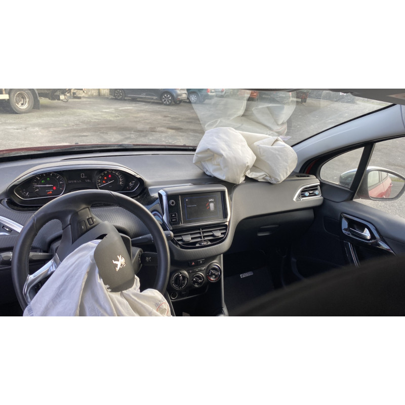 Ecran GPS PEUGEOT 208 1 Photo n°19