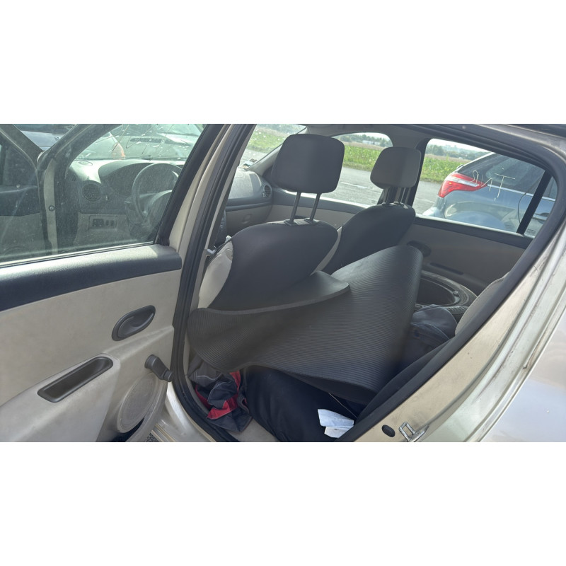 Eclairage de plaque RENAULT CLIO 3 Photo n°13