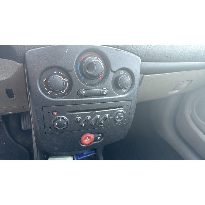 Eclairage de plaque RENAULT CLIO 3 Photo n°18