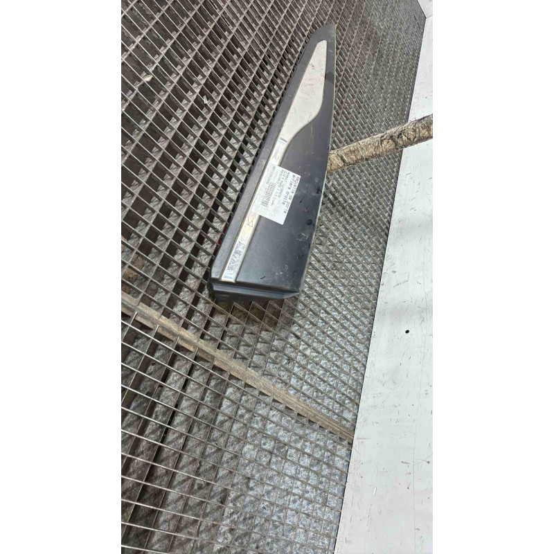 Baguette de porte arriere droite RENAULT CLIO 4 Photo n°4